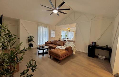 King Bed Suite in Conroe , Garage Available - Foto 63