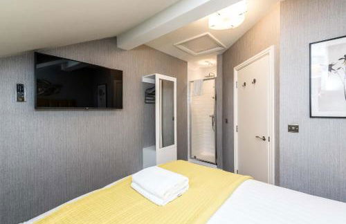 3BR Georgian Quarter Coach Houses - Private Parking - Foto 19