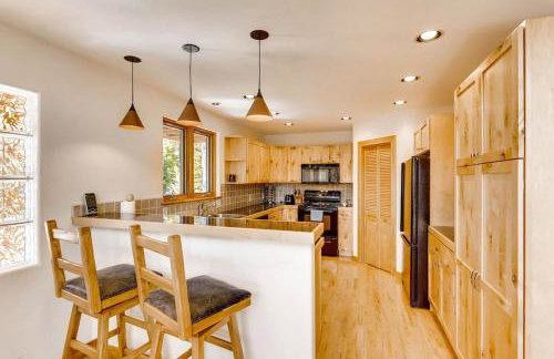 Lovely Home with Great Views and Private Hot Tub - Porcupine Slopes - Foto 29