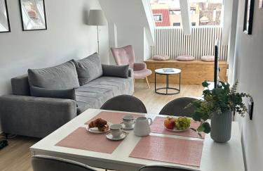 A top-floor modern apartment Located 100 meters from the beach - Foto 5