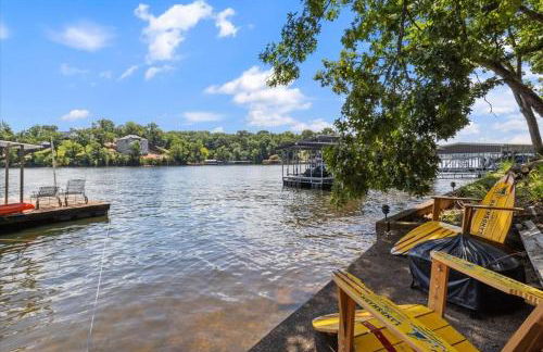 Pet Friendly A Frame w/ Private Dock & Great Lake Views - Foto 41