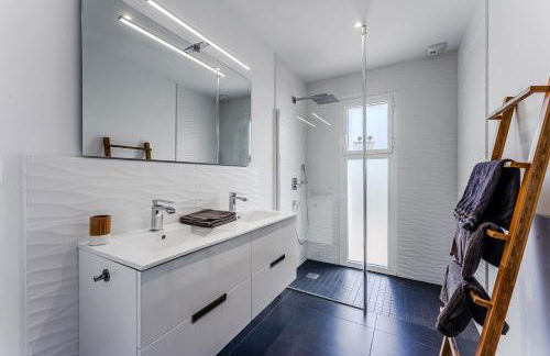 La villa Sirelis piscine et spa - Foto 16