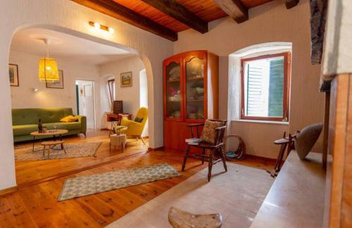 House with Jacuzzi and Billiard Peaceful Nature Retreat near Imotski - Foto 14