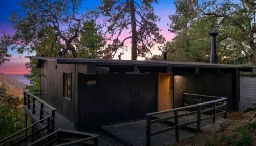 Updated Mountain Cabin Retreat with 180 views off Deck and Balcony - Foto 3