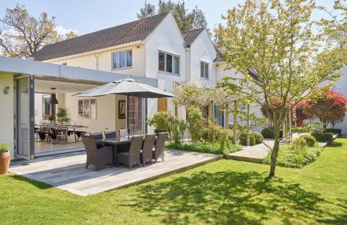 Cheltenham's Most Luxurious House - Beautiful Hot Tub & Indoor Pool - Photo 22