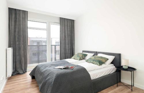 Przestronny Apartament z 2 Sypialniami by Noclegi Renters - Foto 9