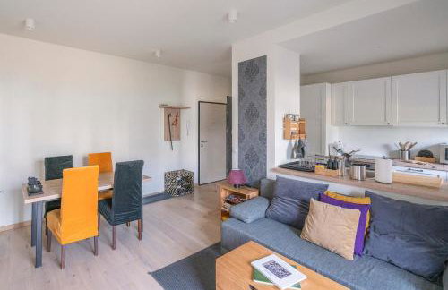 Elegant apartment with private garden, AC and garage, near airport - Foto 38