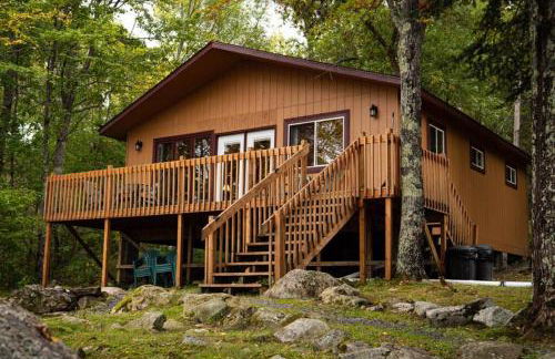 Lakeside 2 Bedroom Wolf's Den Cabin On Kab - Foto 1