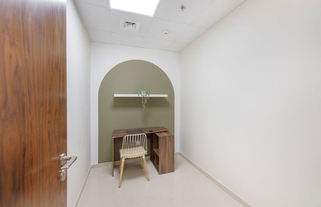 Luxe Apartments near Dubai Mall, Burj Khalifa - Pool, Gym, & Parking by Sojo Stay - Photo 27