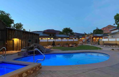 Timber & Tin H 2Bed 2Bath w Pool & Rooftop Deck - Foto 9