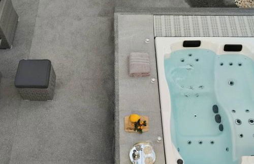 Sunset Avenue for couple w/ jacuzzi spa hot water - Foto 7