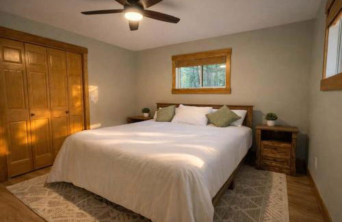 Moss Lake Lookout: PET FRIENDLY - Photo 11