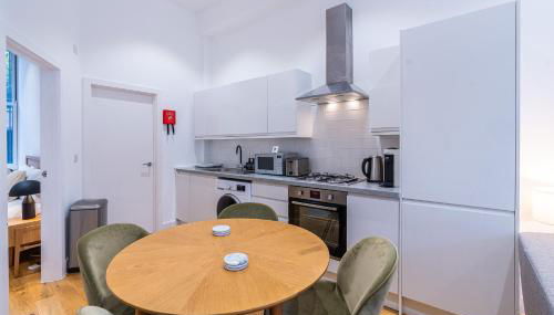 City of London Deluxe 4BR Steps to Tube - Foto 3