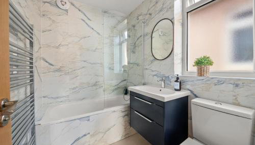 Stylish Flat I Sleeps 6 I With Parking - Foto 4, Shower