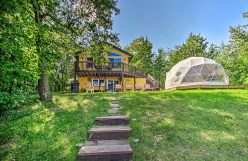 Big Lake Getaway with Private Beach and Fire Pit! - Foto 39
