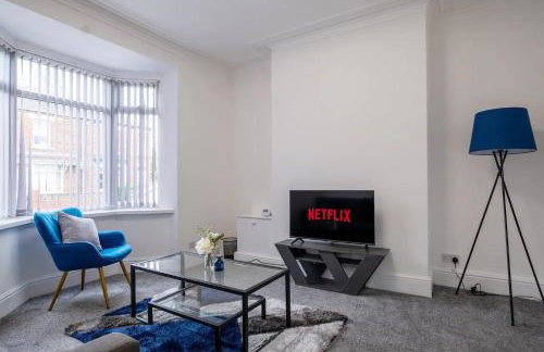 Recently renovated stylish home parking - Pass the Keys - Photo 5