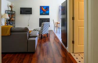 Blue House - private 2 bed, 2 bath home with garage - Photo 17