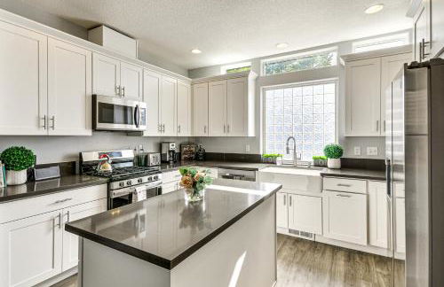 7 Mi to Dwtn Portland - Home with Patio! - Foto 5