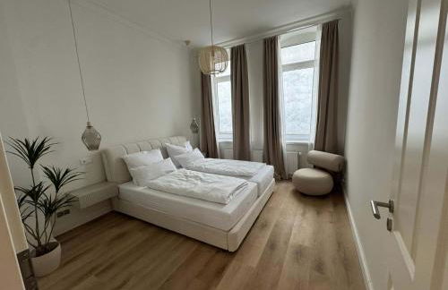 STAYLIGHT Exklusive Jugendstil-Residenz im Philosophenviertel - privater Parkplatz - Balkon - Foto 23