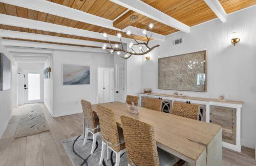 Blue Lagoon Hideaway 3BR Coastal Chic Retreat - Foto 15