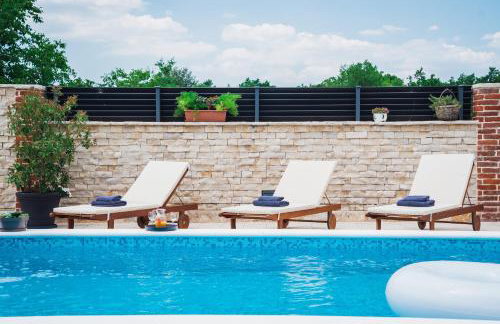 Villa Vision with Heated Pool & Jacuzzi in Sestanovac - Foto 34