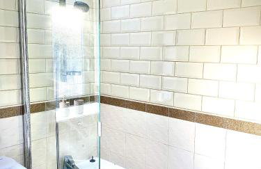 ParkCentral Birmingham City Centre - near Chinatown - private gated free parking - Photo 21