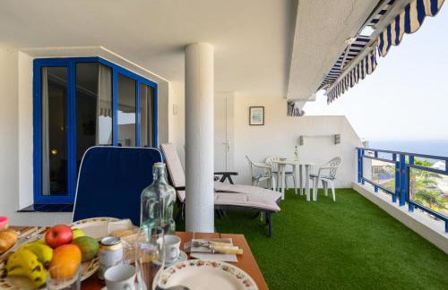 Charming Apartment with Terrace, Swimming pool and Sea views - Foto 20