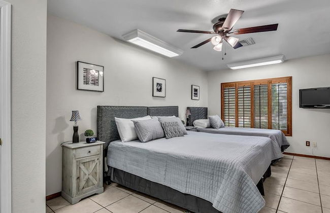 Amenities Galore! Outdoor Living & Lots of Games - Foto 6