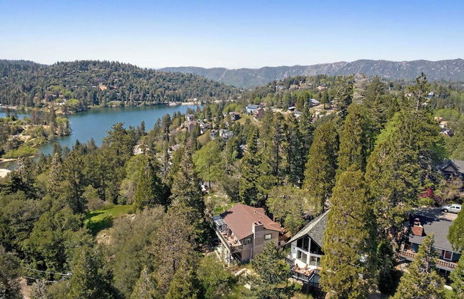 The Matterhorn Manor by Avantstay Harry Potter Inspired A-frame Home w/ Hot Tub & Views - Foto 7