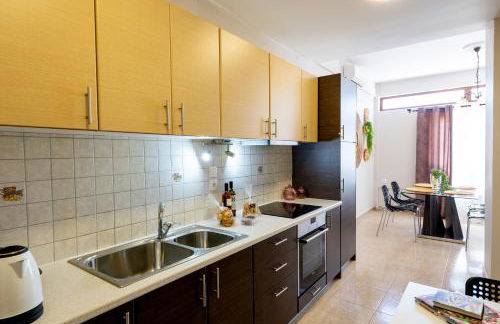 The Mirror House - Photo 5