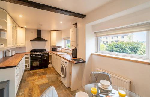 Cosy 2 Bed Terrace Peaceful Village location - Pass the Keys - Foto 2