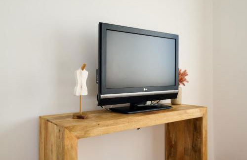 Skyview 2BR with Balcony and Garage - Foto 50