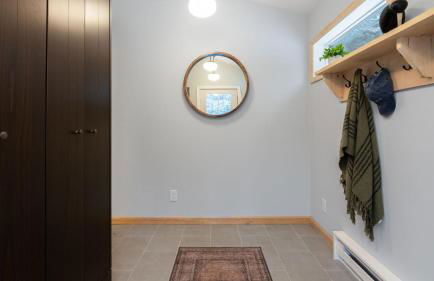 Catskills Mountain Home Near Windham w Fireplace Open Living Deer Run Lodge by AvantStay - Foto 29