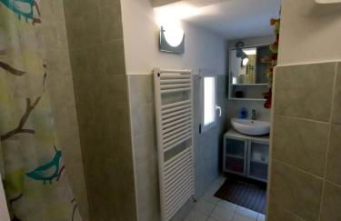 Bilocale in centro con vista mare - Foto 23