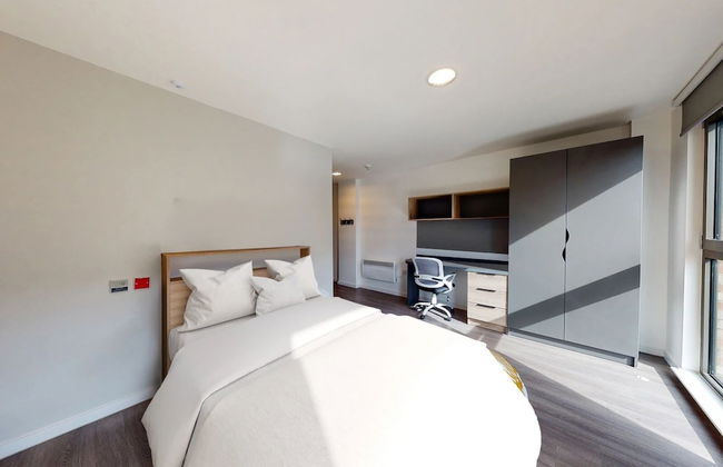 For Student Only Canvas Glasgow - Photo 9