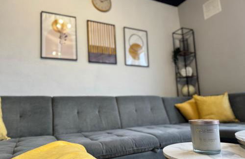 Sleeps 8 3 BED Parking NEC JLR NIA Airport - Foto 3