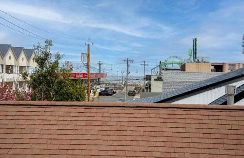 Steps From Beach & Boardwalk, Ocean Views with 5 Decks, 3 Cars - Foto 45