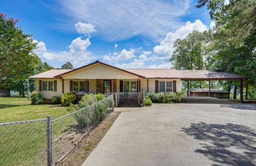 Serene Trenton Home with Pool and Mountain Views! - Foto 26