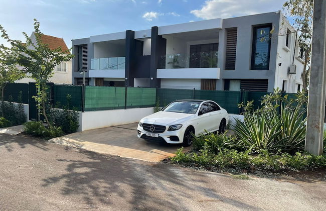 Impeccable Luxury 3-bed Apartment in Albion - Photo 1