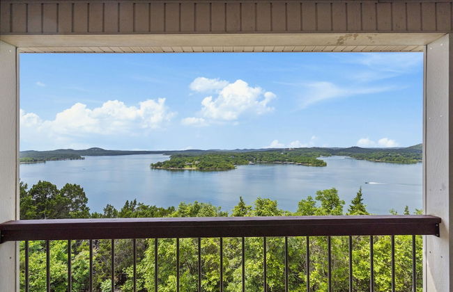 Table Rock Manor at Whitefish Bay - Photo 44