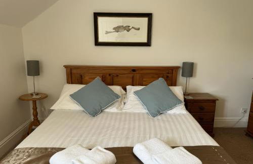 Orchard Cottage - Walking distance of the river, charming sunny patio, quiet location - Foto 11