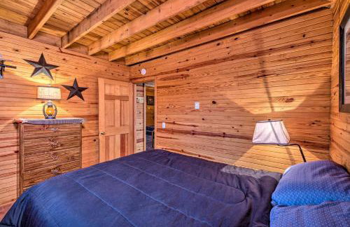 Quiet & Private Cabin ~ 5 Mi to Dale Hollow Lake! - Foto 10