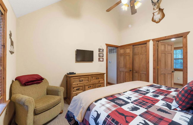 Simons Treetop Cabin 2 BDR in Popular Resort! - Photo 2