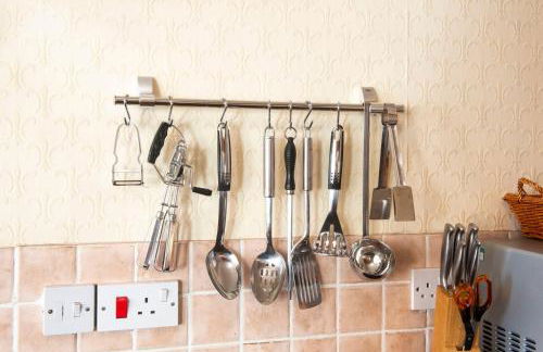 GuestReady - Historic Edinburgh Old Town Apartment - Photo 13