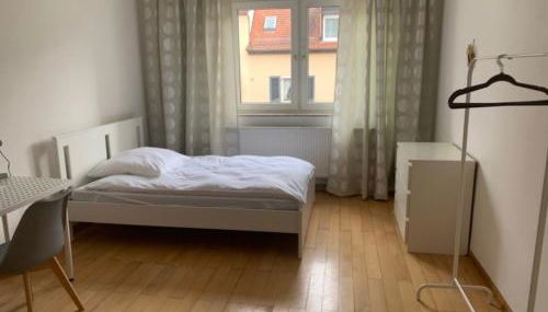 Furnished room in a shared appartment, ideal for students - Foto 2