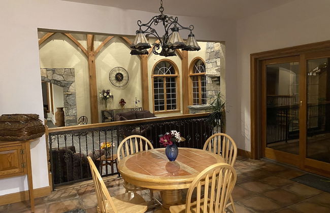 Chestnuthill Countryside Manor - Photo 19