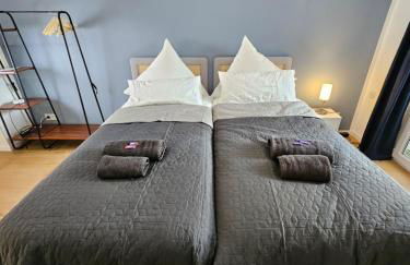 Modern Homes - Voll ausgestatte Wohnung - Balkon - Hotelbetten - 4K TV - WLAN - Foto 16