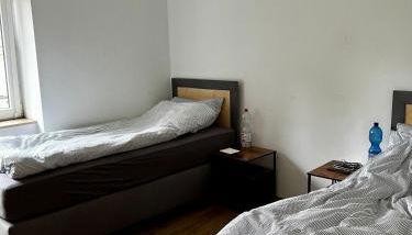 Premium Apartment für Teams & Monteure 2 Schlafzimmer, Parkplatz & WLAN - Foto 3