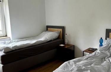 Premium Apartment für Teams & Monteure 2 Schlafzimmer, Parkplatz & WLAN - Foto 3