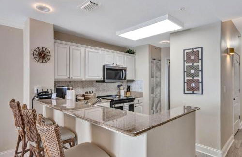 Sunshine Oasis - Orlando Lakefront Luxury - Photo 37